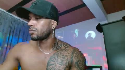 Snapshot of manolofitt chatting on October 6, 2025, 11:46 pm Manolo online show from October 6, 2025, 11:46 pm