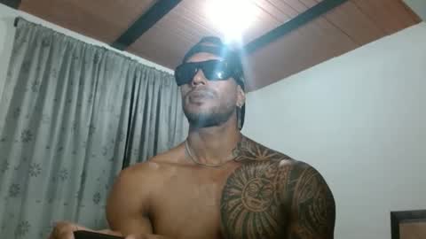 Snapshot of manolofitt chatting on October 19, 2025, 7:03 pm Manolo online show from October 19, 2025, 7:03 pm