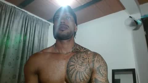 Snapshot of manolofitt chatting on October 24, 2025, 12:30 am Manolo online show from October 24, 2025, 12:30 am