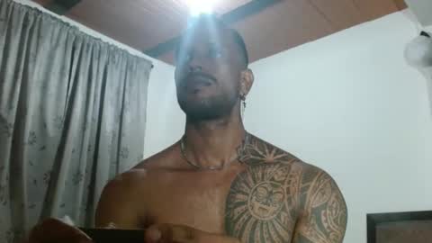 Snapshot of manolofitt chatting on October 26, 2025, 4:40 am Manolo online show from October 26, 2025, 4:40 am