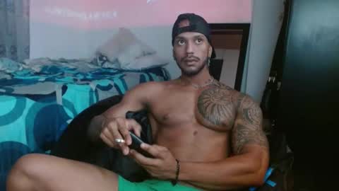 Snapshot of manolofitt chatting on November 7, 2025, 6:08 pm Manolo online show from November 7, 2025, 6:08 pm