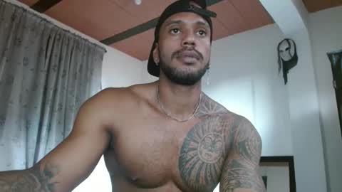 Snapshot of manolofitt chatting on November 9, 2025, 7:12 pm Manolo online show from November 9, 2025, 7:12 pm