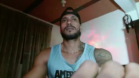 Snapshot of manolofitt chatting on November 26, 2025, 1:50 am Manolo online show from November 26, 2025, 1:50 am