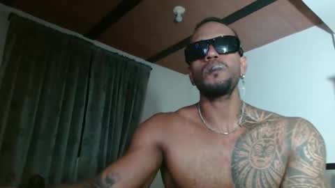 Snapshot of manolofitt chatting on November 29, 2025, 2:14 am Manolo online show from November 29, 2025, 2:14 am