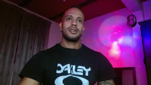 Snapshot of manolofitt chatting on November 30, 2025, 4:00 pm Manolo online show from November 30, 2025, 4:00 pm