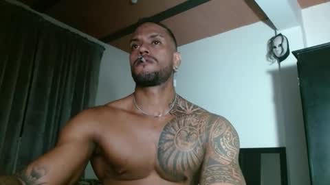 Snapshot of manolofitt chatting on December 1, 2025, 4:06 am Manolo online show from December 1, 2025, 4:06 am