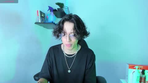 Manuel online show from November 2, 2025, 2:36 am