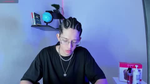 Manuel online show from November 11, 2025, 3:06 am