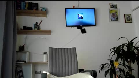 manucute 23  online show from February 16, 2026, 3:08 pm