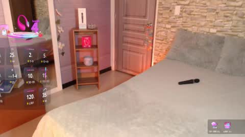 Angela online show from September 15, 2025, 11:21 am