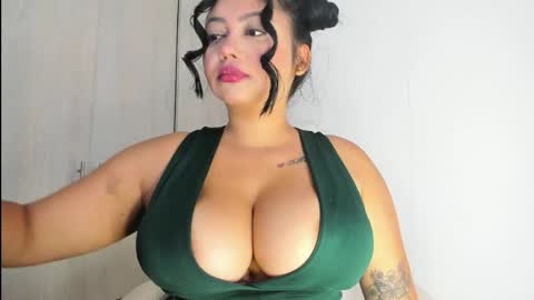 Snapshot of manuela_anderson chatting on May 20, 2026, 2:12 pm MANUELA online show from May 20, 2026, 2:12 pm