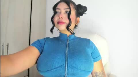 Snapshot of manuela_anderson chatting on May 29, 2026, 1:31 pm MANUELA online show from May 29, 2026, 1:31 pm