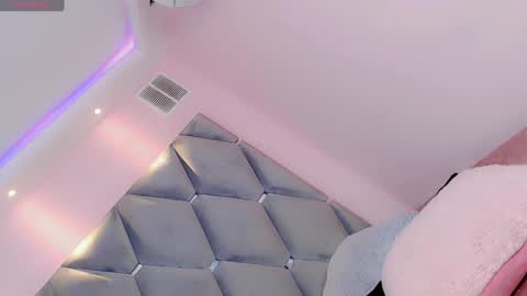 Manuela Kingsley online show from December 28, 2024, 5:35 pm