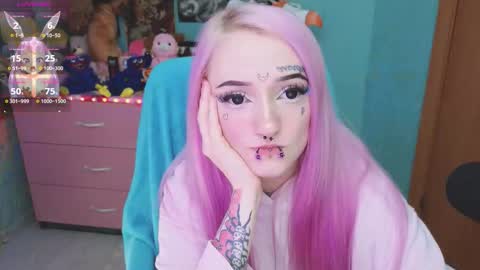 Manuela online show from September 24, 2025, 9:18 pm