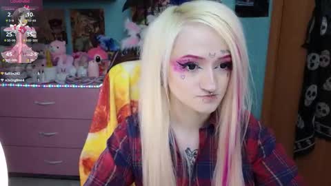 Manuela online show from March 17, 2026, 1:03 pm