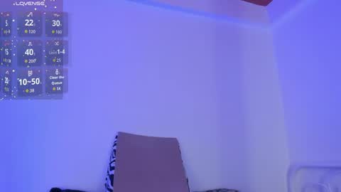 Manuela online show from May 29, 2026, 9:35 pm