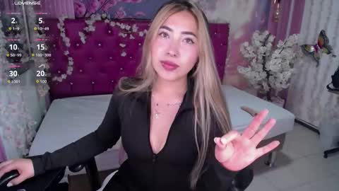 Manuela  online show from February 24, 2026, 4:43 am