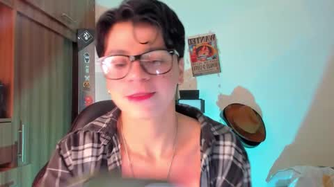 mar_alexis online show from December 14, 2025, 7:25 am