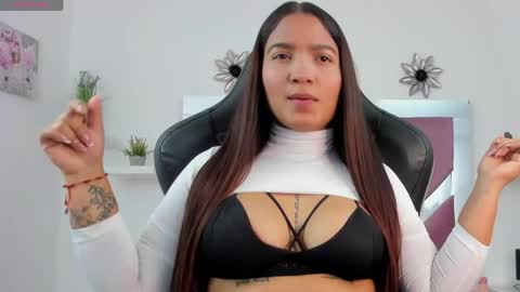 Snapshot of mara_blakee chatting on May 20, 2026, 12:11 pm mara_blakee online show from May 20, 2026, 12:11 pm