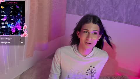 Snapshot of mara_friendboy chatting on December 12, 2024, 11:36 pm Mara online show from December 12, 2024, 11:36 pm