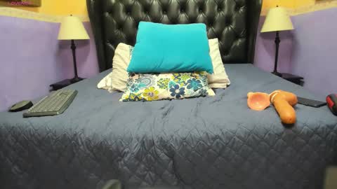 mara_summerr online show from November 26, 2025, 3:46 pm