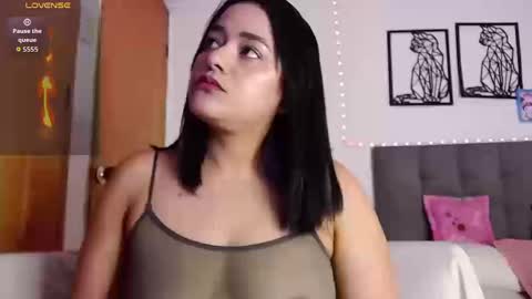 maraa_lee online show from September 9, 2025, 1:21 pm
