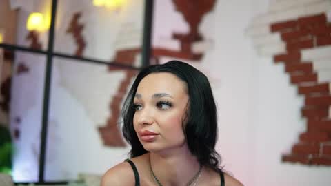 Snapshot of maraciel chatting on July 19, 2026, 10:57 pm Mara online show from July 19, 2026, 10:57 pm