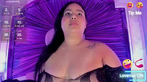 maralinette22 online show from September 14, 2025, 11:31 am