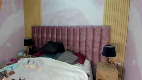 maralinette22 online show from February 12, 2026, 11:49 am