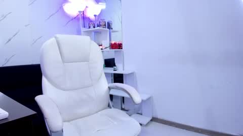 Snapshot of maramartinez_ chatting on June 11, 2026, 12:32 am maramartinez_ online show from June 11, 2026, 12:32 am