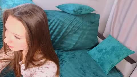 Mary online show from April 16, 2026, 7:36 pm