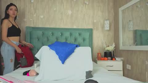 Marcela online show from November 22, 2025, 7:02 pm