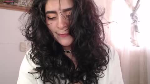 Snapshot of marceline_uu chatting on May 19, 2026, 5:52 pm M A R C I online show from May 19, 2026, 5:52 pm