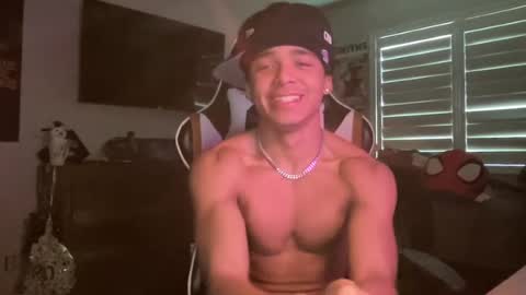 Snapshot of marcellorey chatting on July 17, 2026, 1:01 am poyzennus online show from July 17, 2026, 1:01 am