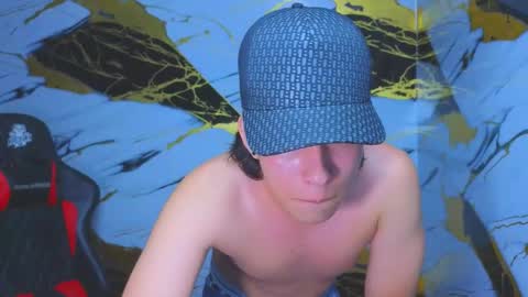 marcelo_boy online show from November 12, 2025, 2:28 pm