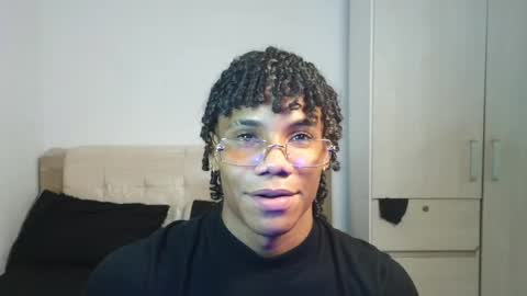 Snapshot of marcelo_dosantos77 chatting on May 6, 2026, 11:43 pm MARCELO online show from May 6, 2026, 11:43 pm