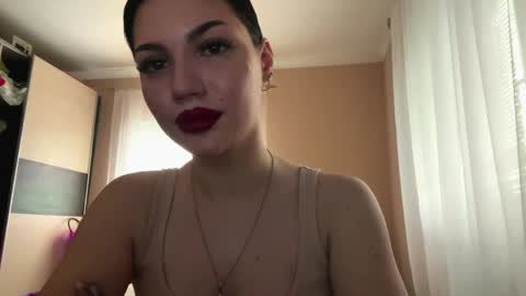 Julia online show from April 22, 2026, 7:33 am