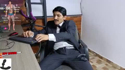 Marck  Independent model  online show from November 1, 2025, 4:14 am