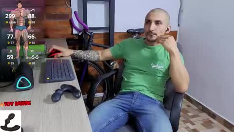 Marck  Independent model  online show from February 9, 2026, 3:32 am