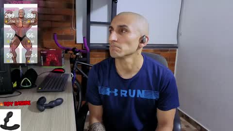 Marck  Independent model  online show from April 9, 2026, 6:19 am