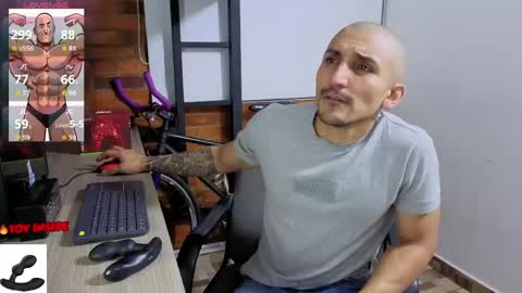 Marck  Independent model  online show from April 20, 2026, 2:14 am