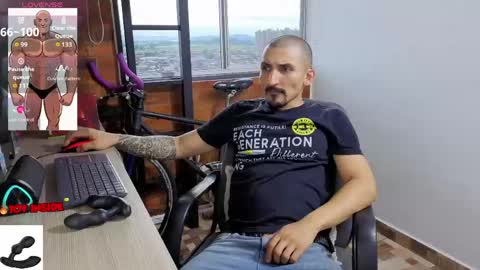 Snapshot of marckmuscle chatting on June 7, 2026, 10:57 pm Marck Independent model online show from June 7, 2026, 10:57 pm