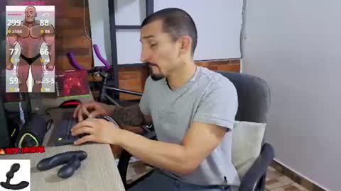 Snapshot of marckmuscle chatting on June 22, 2026, 4:20 am Marck Independent model online show from June 22, 2026, 4:20 am