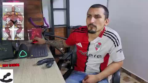 Snapshot of marckmuscle chatting on June 30, 2026, 12:33 am Marck Independent model online show from June 30, 2026, 12:33 am