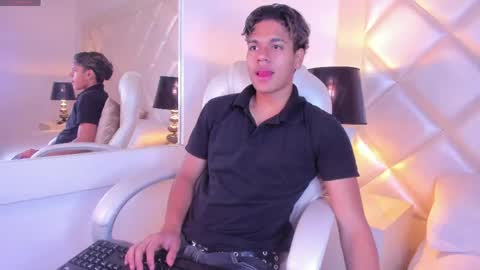 marco_deluxe online show from May 22, 2026, 2:01 pm