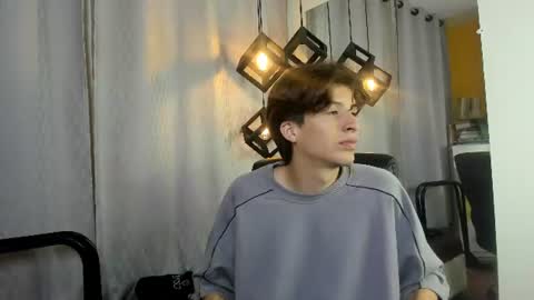 Snapshot of marcoviolet chatting on June 25, 2026, 8:13 pm marcoviolet online show from June 25, 2026, 8:13 pm