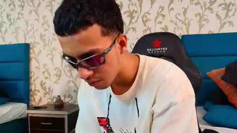Snapshot of marcus_jeron chatting on June 14, 2026, 3:47 pm marcus_jeron online show from June 14, 2026, 3:47 pm