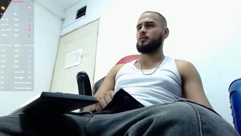 marcus_soler online show from October 18, 2025, 4:41 pm