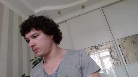 Dorian Salazar online show from April 19, 2026, 11:09 am