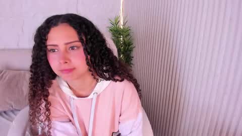 Marelyn online show from April 22, 2026, 11:34 am